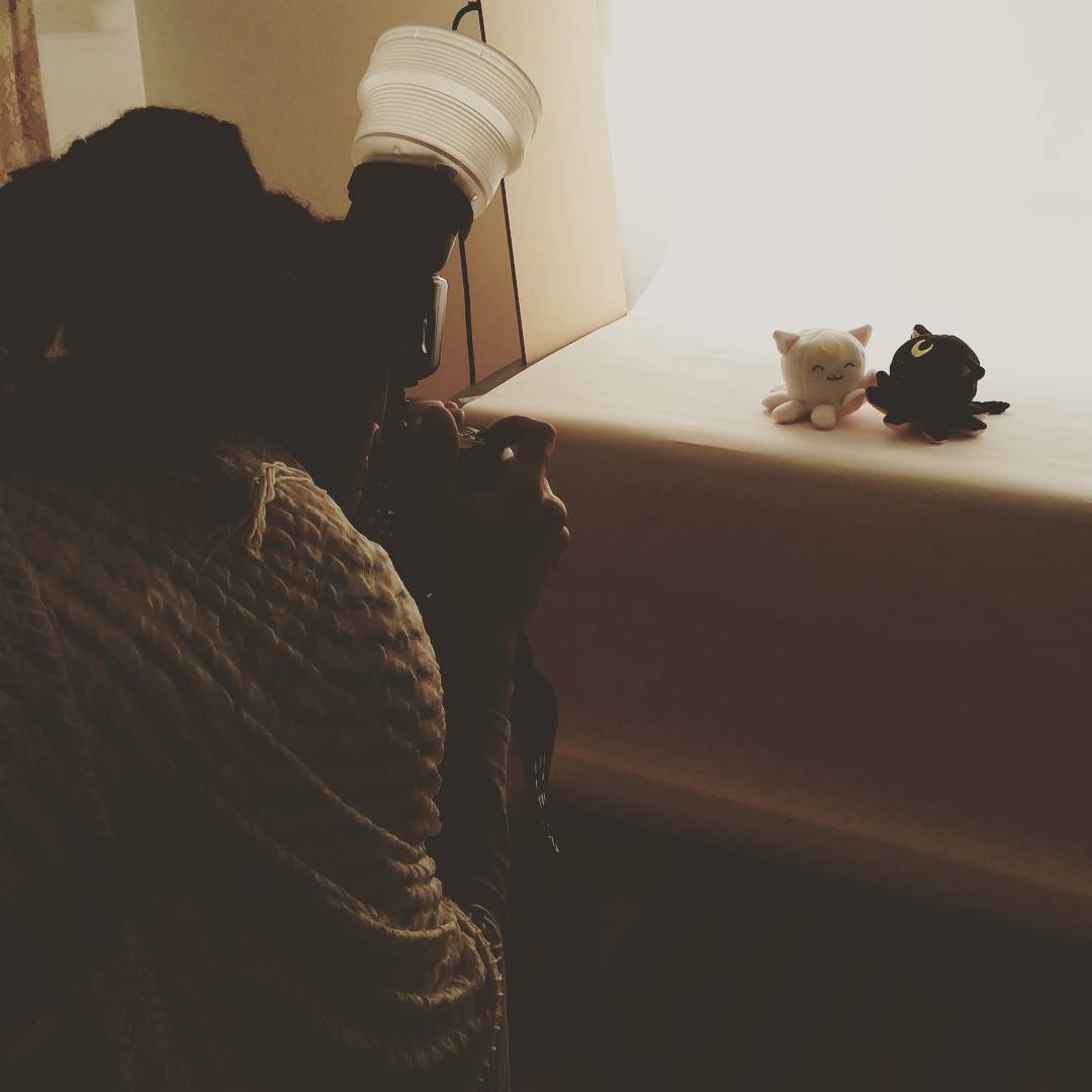 behind the scenes of product photoshoot with Jordan Buzzy Photography