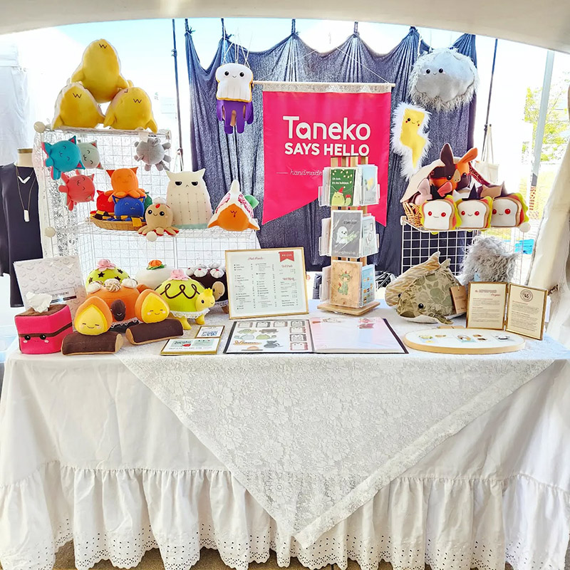 Taneko Says Hello table booth display at DIYpsi