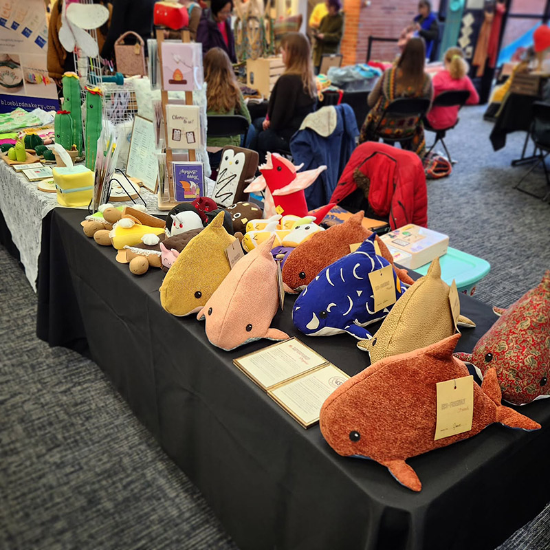 Taneko Says Hello table booth display at Ann Arbor Fiber Arts Expo